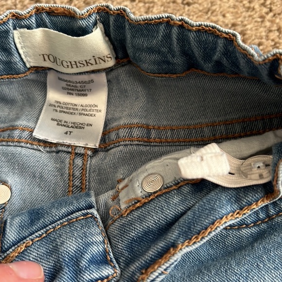 3 pairs of Boys 4T pants - Picture 5 of 8